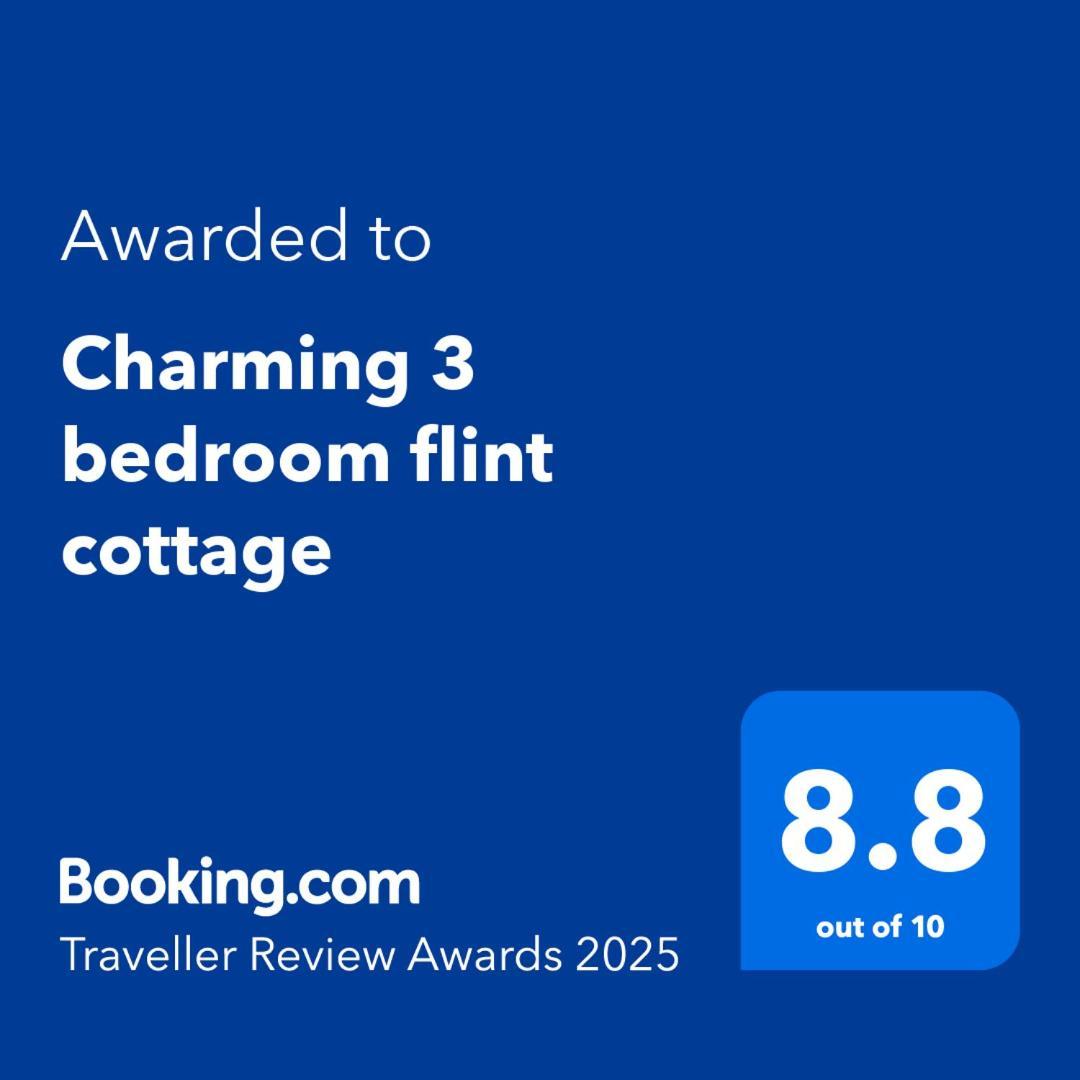 Charming 3 Bedroom Flint Cottage Лейкенхіт Екстер'єр фото